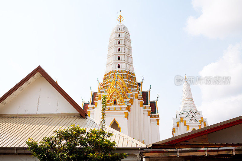 Phitchaya yatiaca的Wat Stupas